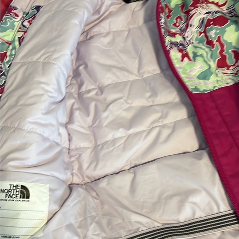 The North Face Girls' Bright Pink & Multicolor Marble Ski Jacket - Picture 6 of 16